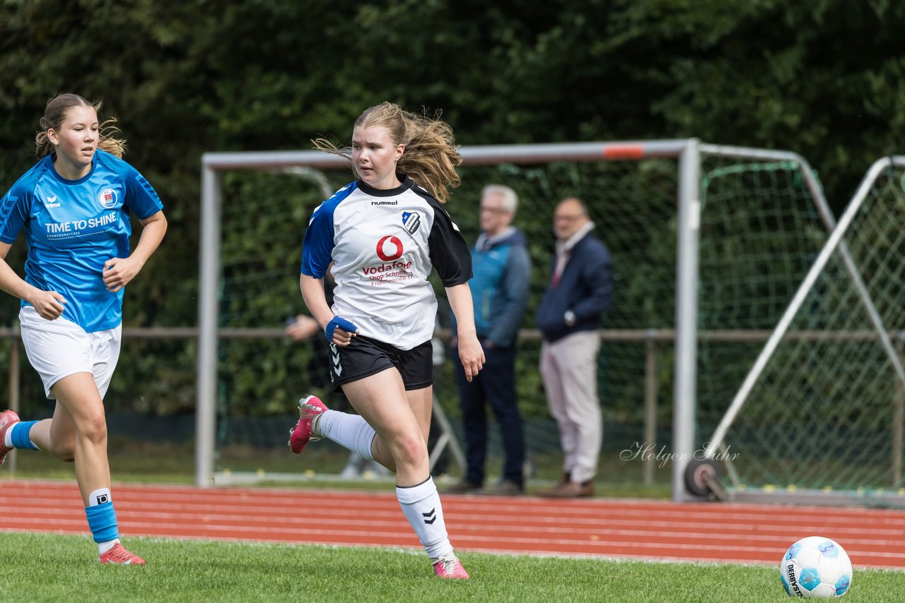 Bild 109 - wBJ VfL Pinneberg - Germania Schnelsen : Ergebnis: 15:1